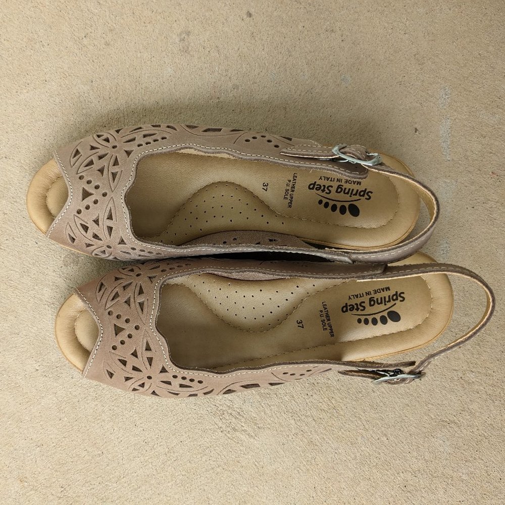 NEVER WORN Spring Step Orella Wedges in Tan 🌈